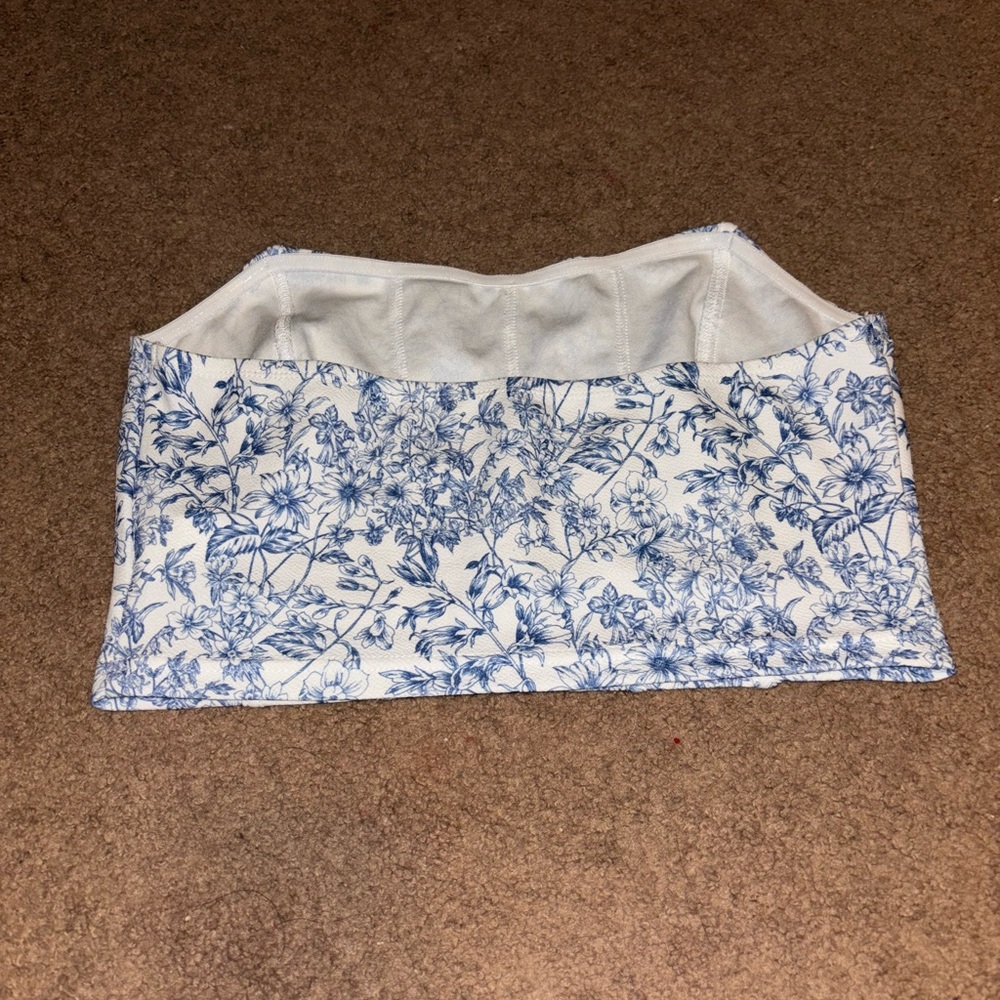 Crop top - Picture 2 of 2